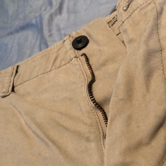Old navy original khaki pants 32x38 - Picture 2 of 3